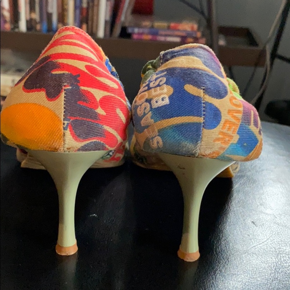 Heels - Picture 2 of 3